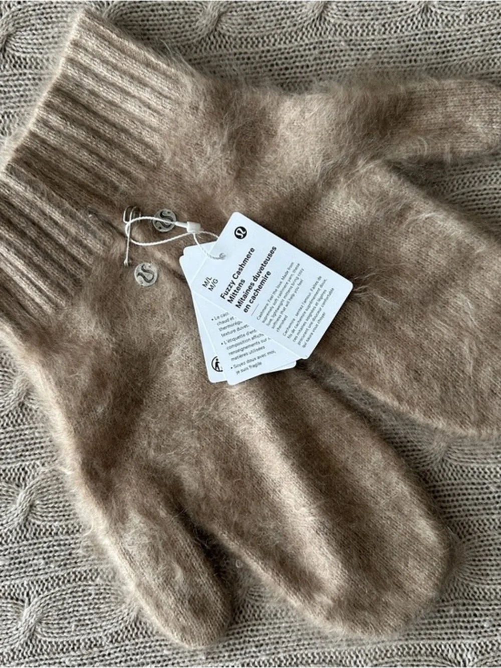 NWT Lululemon Fuzzy Cashmere Mittens, Heathered Nutmeg, M/L